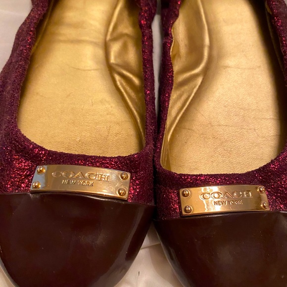 Coach Darsi Metallic Burgundy ballet flats with Gold hardware size 8.5 - Picture 2 of 16